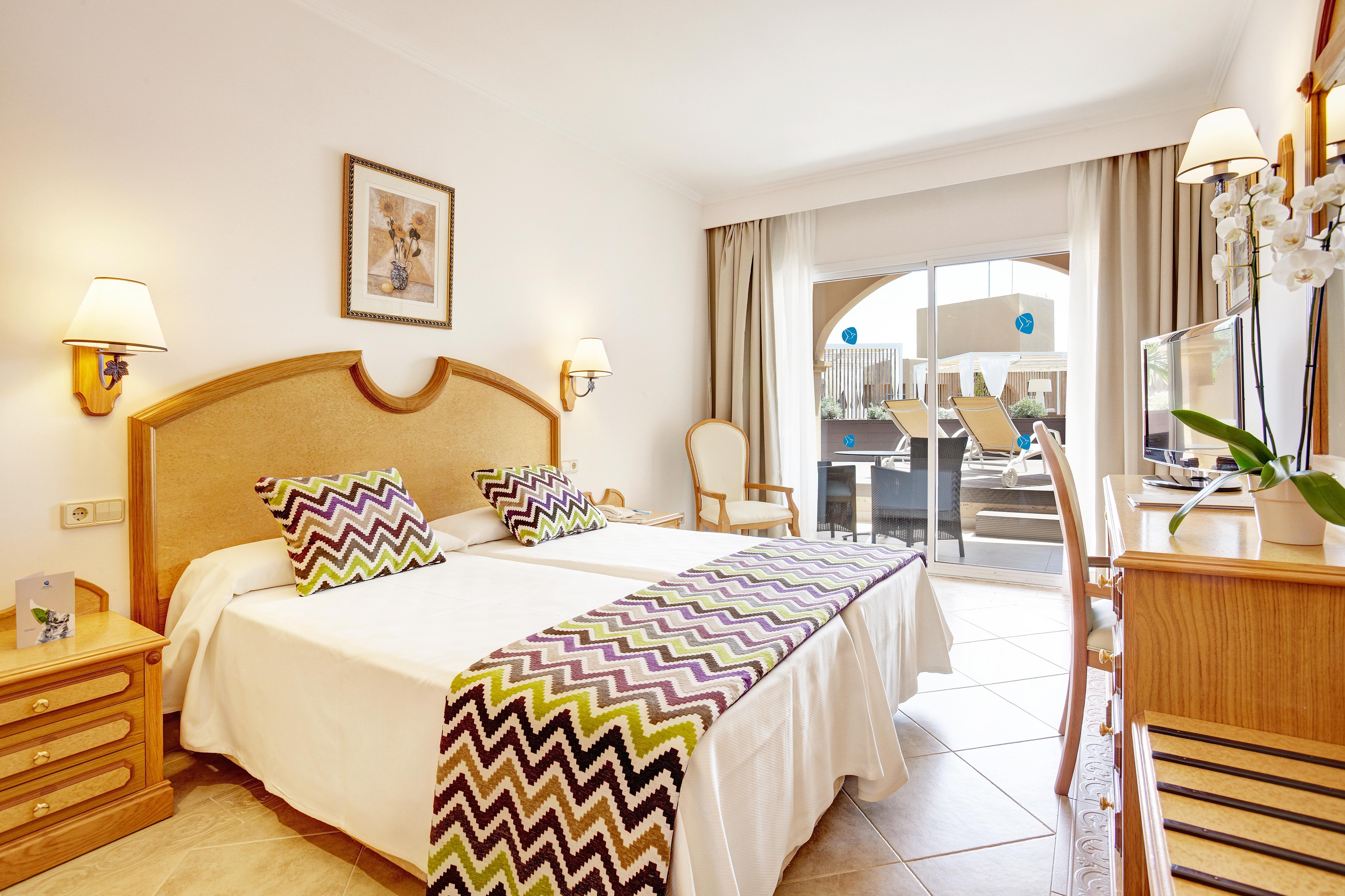 Grupotel Santa Eularia & Spa - Adults Only Санта-Эулалия-дель-Рио Экстерьер фото