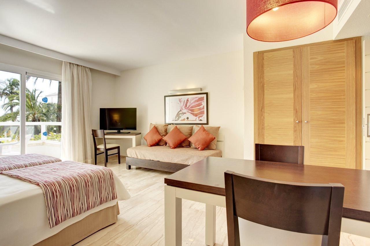Grupotel Santa Eularia & Spa - Adults Only Санта-Эулалия-дель-Рио Экстерьер фото