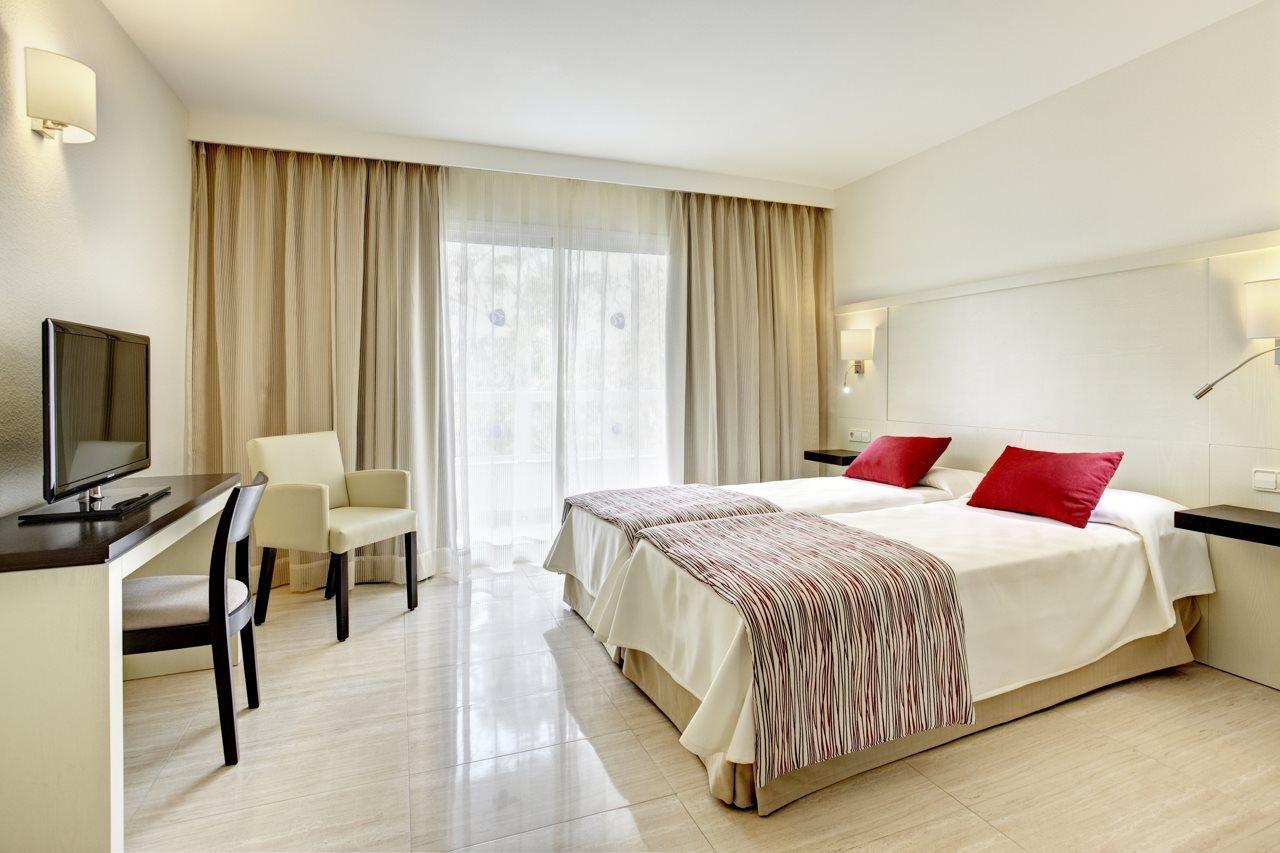 Grupotel Santa Eularia & Spa - Adults Only Санта-Эулалия-дель-Рио Экстерьер фото