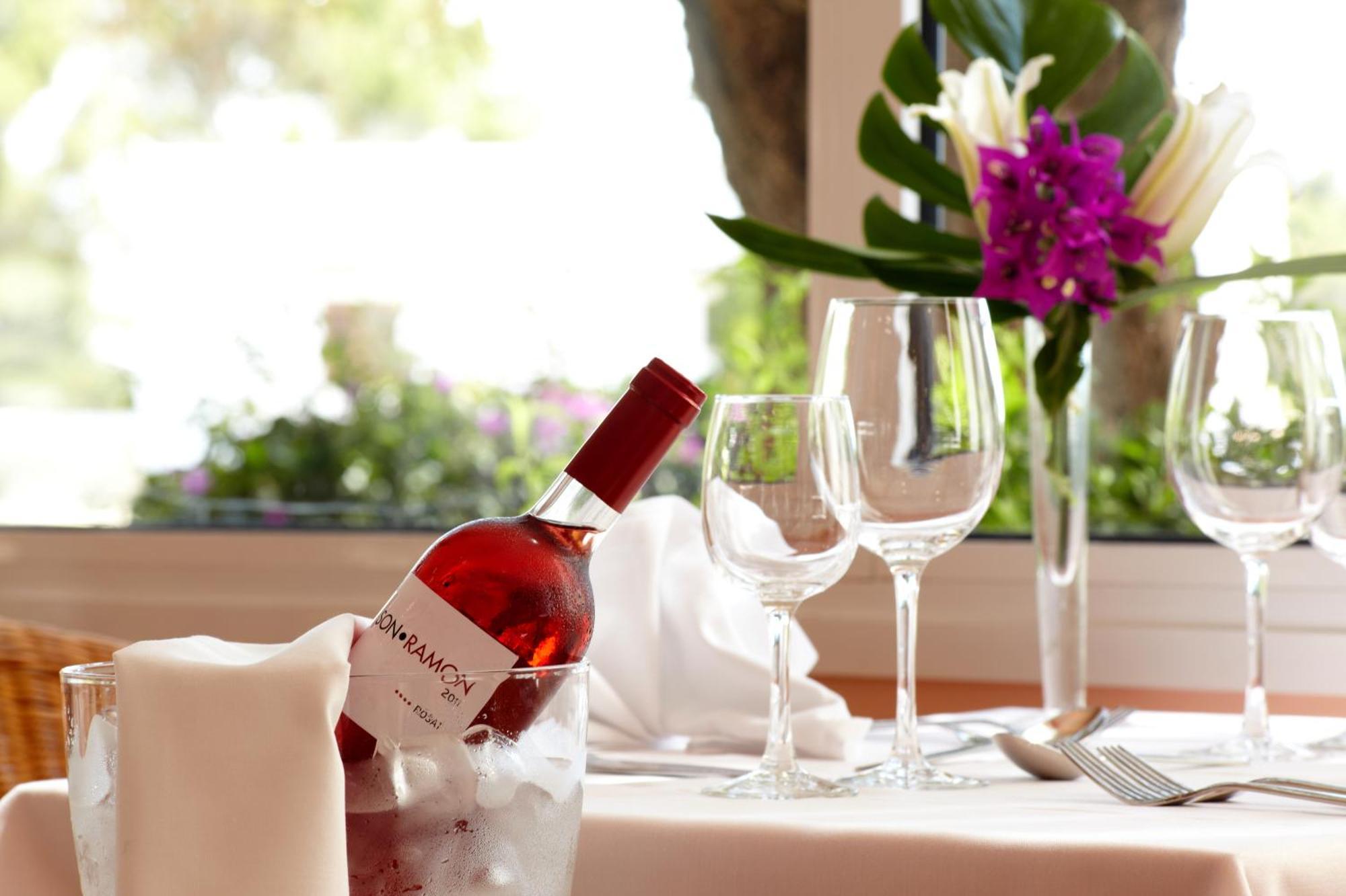 Grupotel Santa Eularia & Spa - Adults Only Санта-Эулалия-дель-Рио Экстерьер фото
